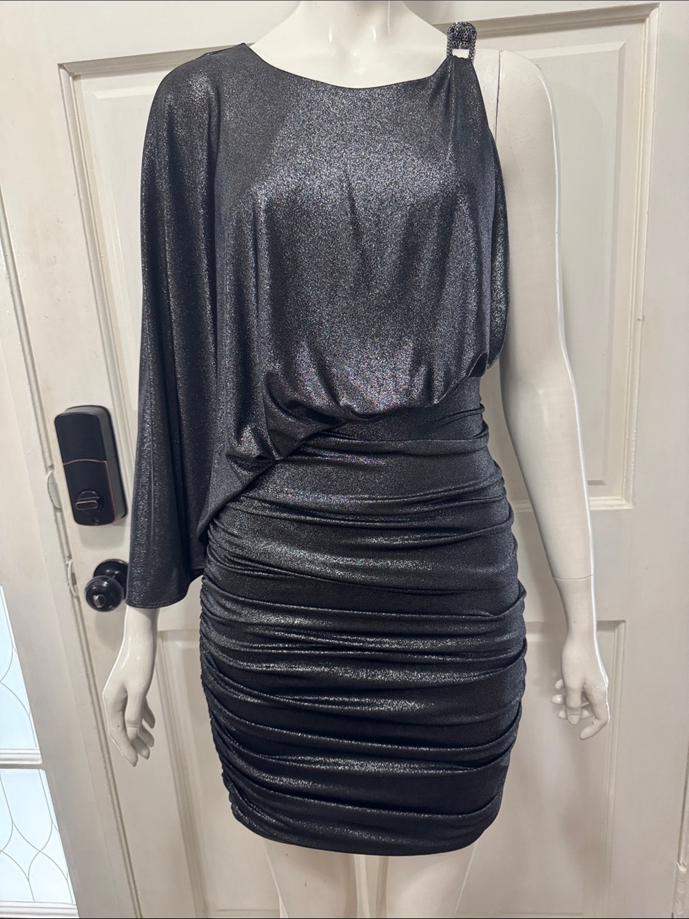 Women’s One-Shoulder Metallic Black Asymmetrical Ruched Party Dress Size 0